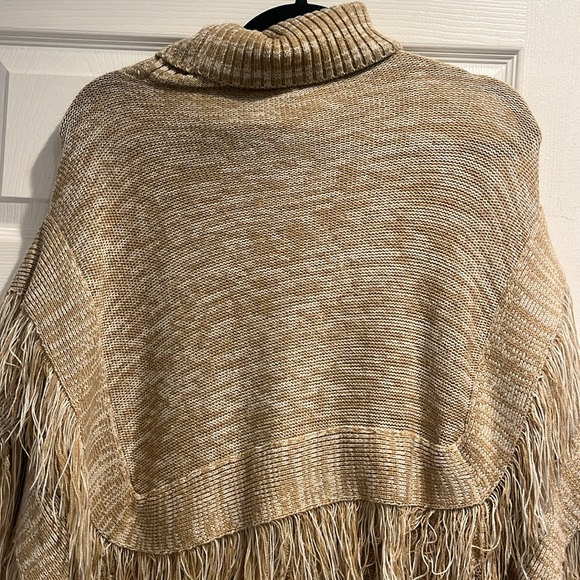 NY & Company | Turtleneck Poncho w/ Fringe Detail - Picture 7 of 9